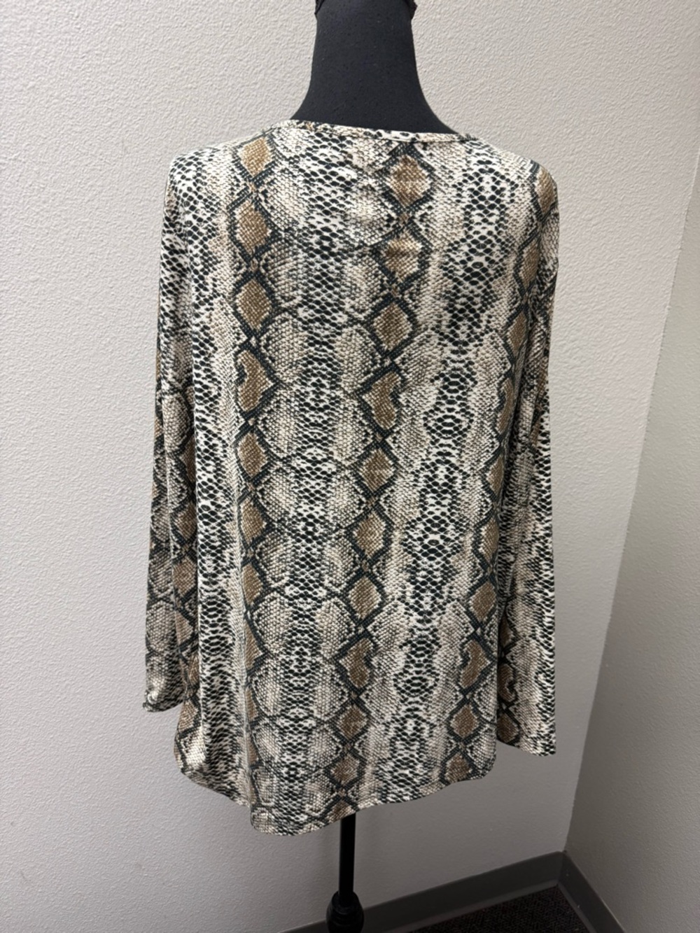 DUYOHC Snake Print Tunic Top XXL Long Sleeve Boho Stretch Blouse - Picture 5 of 9